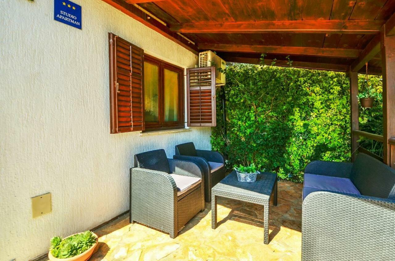 The Big Smile Apartments Pula Exterior foto