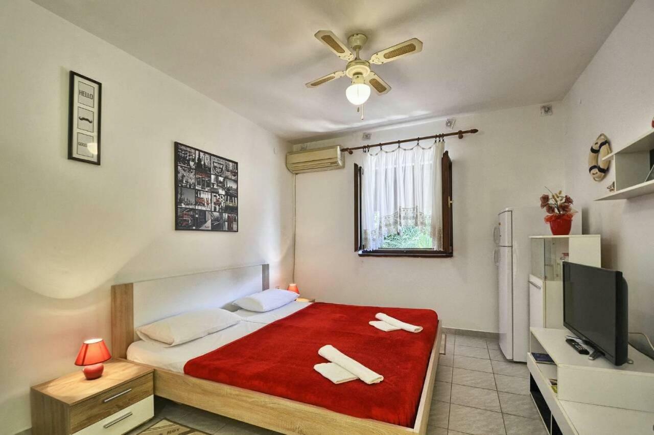 The Big Smile Apartments Pula Exterior foto